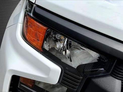 Used 2023 Chevrolet Silverado 1500 Custom AWD/4WD image 23