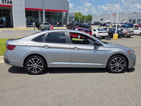 Used 2024 Volkswagen Jetta Sport FWD image 13