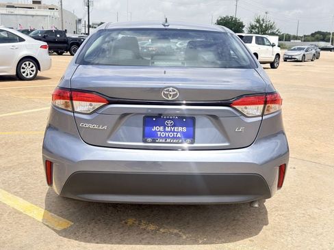 Used 2025 Toyota Corolla LE FWD image 8
