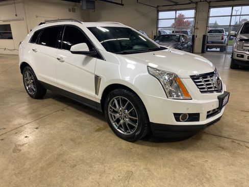 Used 2016 Cadillac SRX Premium image 4