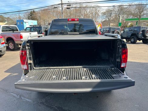 Used 2017 RAM 1500 Classic SLT AWD/4WD image 28
