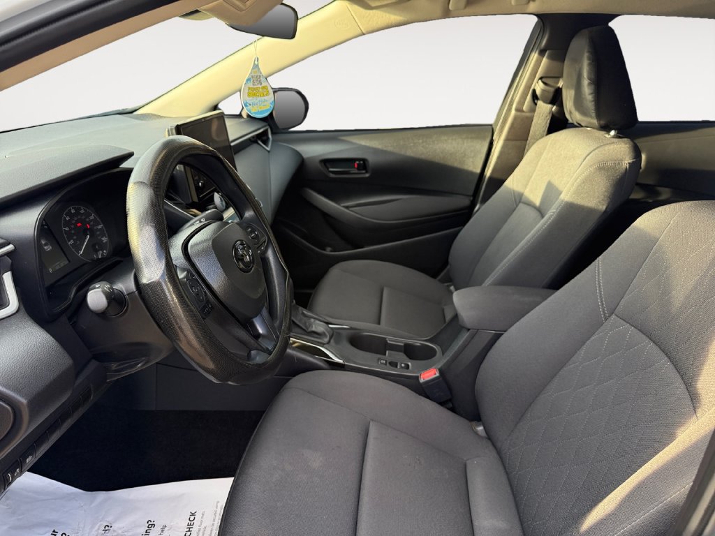 Used 2025 Toyota Corolla LE FWD image 9