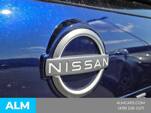 Used 2025 Nissan Rogue SV FWD image 12