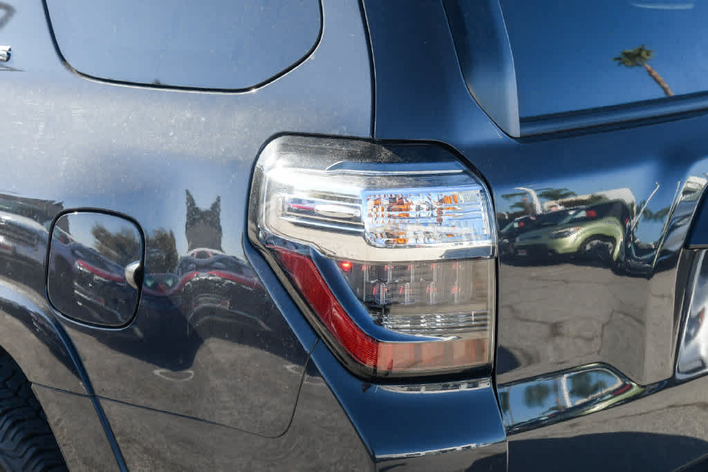 Used 2024 Toyota 4Runner SR5 Premium w/ Moonroof Package RWD image 6