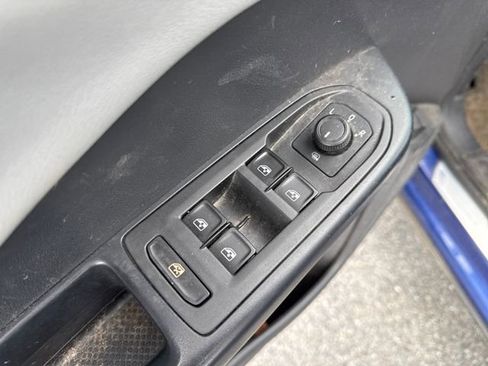 Used 2022 Volkswagen Taos SE image 24