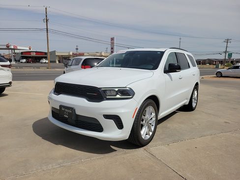 Used 2024 Dodge Durango GT RWD image 3