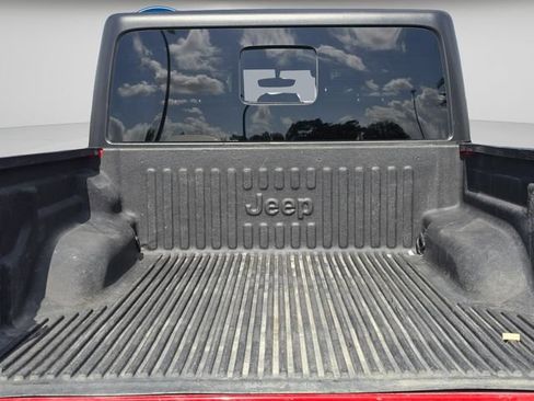 Used 2023 Jeep Gladiator Overland w/ Trailer Tow Package AWD/4WD image 15