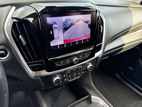 Used 2020 Chevrolet Traverse RS w/ LPO, Floor Liner Package FWD image 17