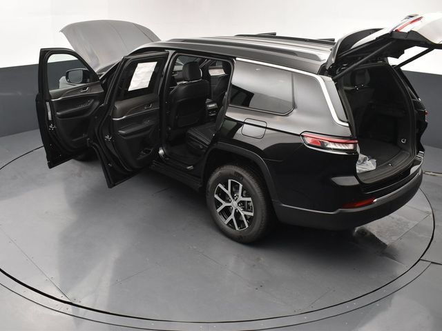Used 2025 Jeep Grand Cherokee L Limited AWD/4WD image 28