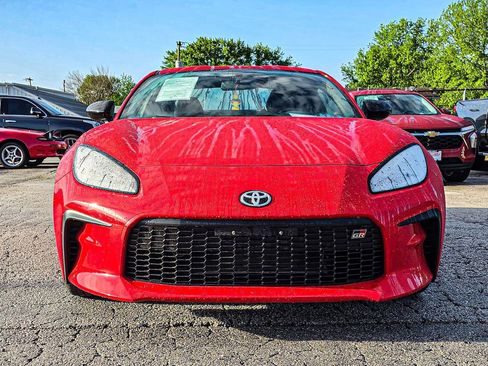 Used 2024 Toyota GR86 Premium image 2