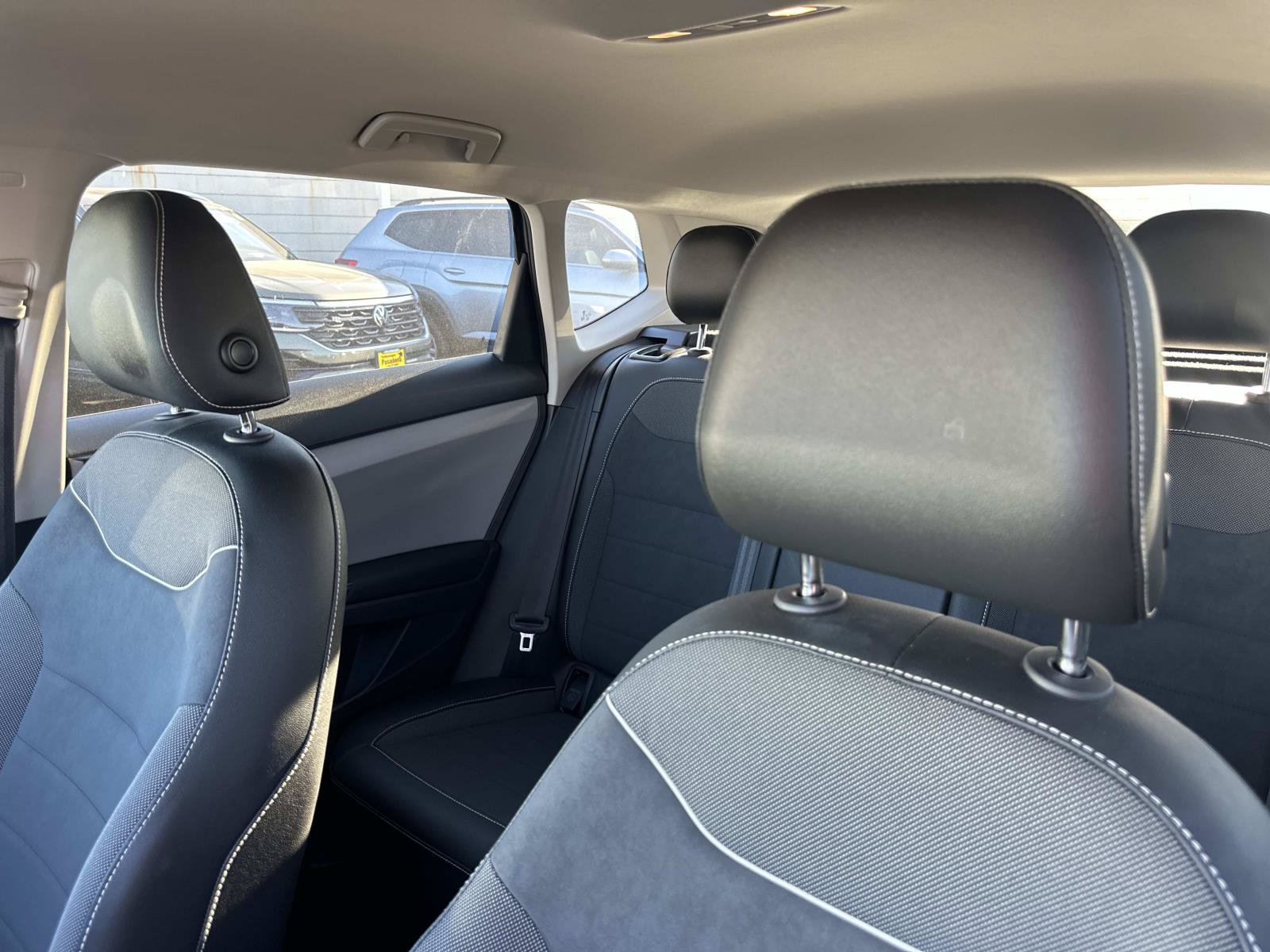 Certified 2023 Volkswagen Taos SE FWD image 24