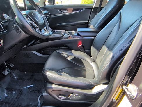 Used 2023 Lincoln Nautilus AWD w/ Premium Package image 15