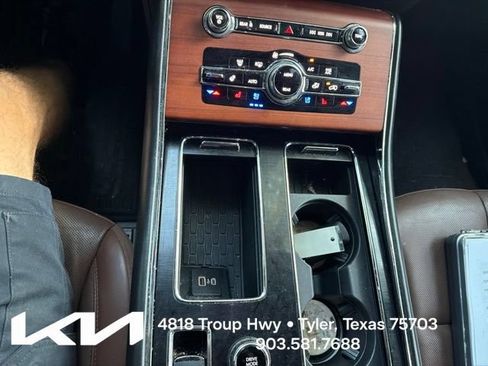 Used 2021 Lincoln Aviator Reserve w/ Elements Package Plus RWD image 21