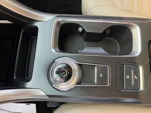 Used 2019 Ford Fusion SEL FWD image 26