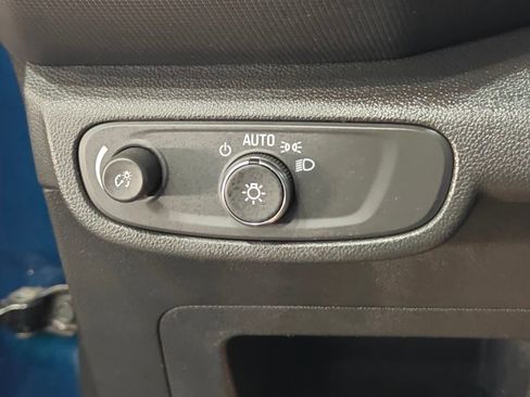 Used 2021 Chevrolet TrailBlazer LS FWD image 39