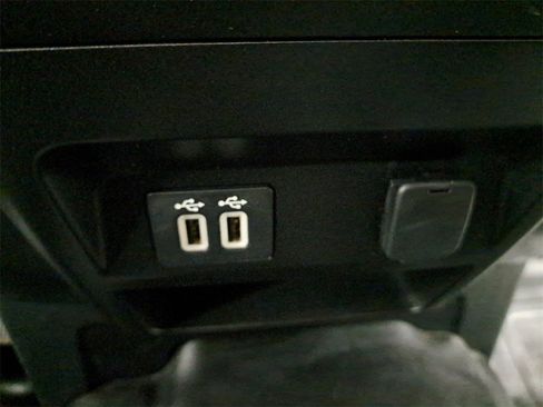 Used 2019 Ford F150 XLT w/ Trailer Tow Package image 32