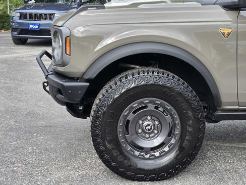 Used 2025 Ford Bronco Badlands w/ Sasquatch Package AWD/4WD image 8