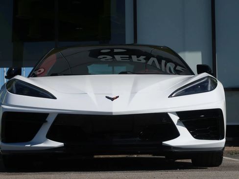 Used 2021 Chevrolet Corvette Stingray Premium Cpe w/ Battery Protection Package RWD image 3