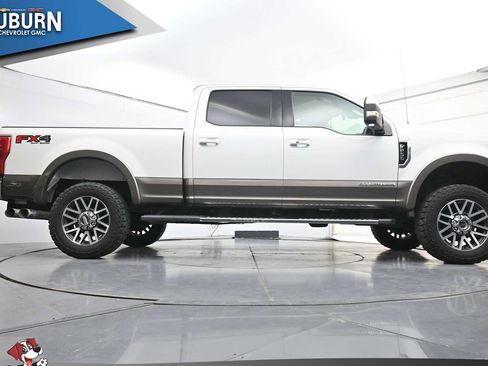 Used 2019 Ford F250 Lariat w/ Lariat Ultimate Package AWD/4WD image 26