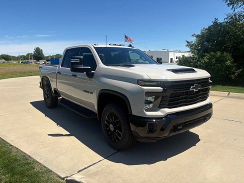 New 2026 Chevrolet Silverado 2500 Custom w/ Custom Value Package AWD/4WD image 11
