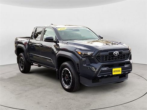 Certified 2025 Toyota Tacoma TRD Off-Road image 7