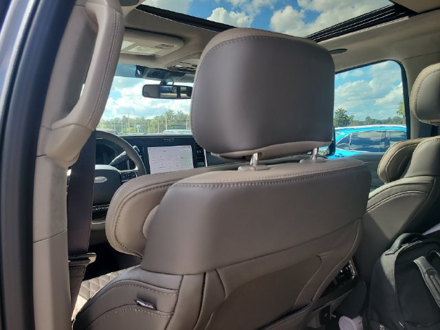 New 2026 Ford F250 Platinum w/ Platinum Plus Package AWD/4WD image 13