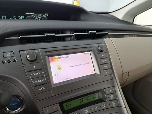 Used 2013 Toyota Prius Two FWD image 11