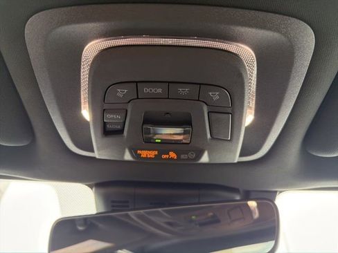 Certified 2023 Toyota Crown Limited image 32