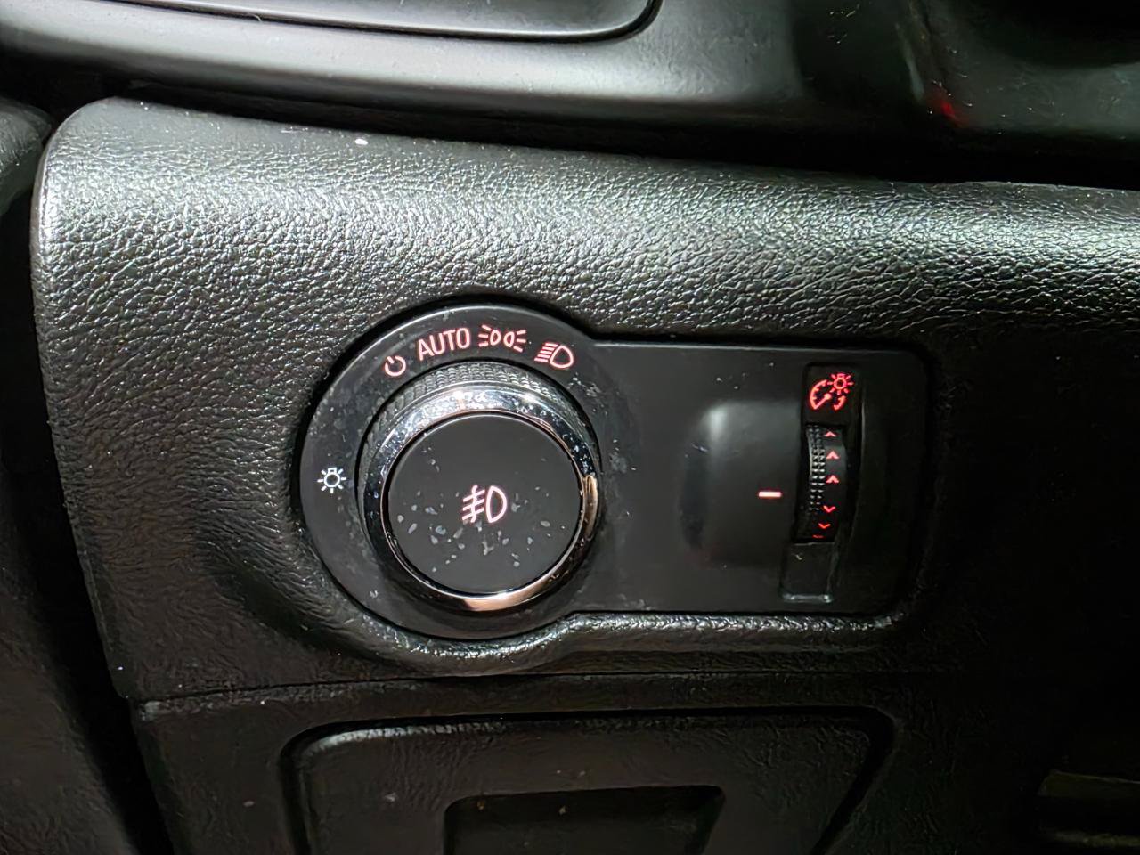 Used 2019 Buick Cascada Premium FWD image 39