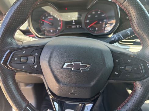 Used 2025 Chevrolet Trax RS w/ Driver Confidence Package FWD image 13