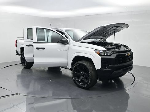 Used 2024 Chevrolet Colorado W/T RWD image 25