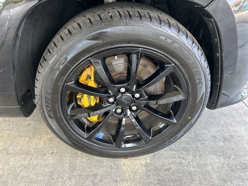 Used 2018 Jeep Grand Cherokee Trackhawk AWD/4WD image 22