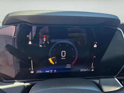 Used 2025 Chevrolet TrailBlazer LT AWD/4WD image 11