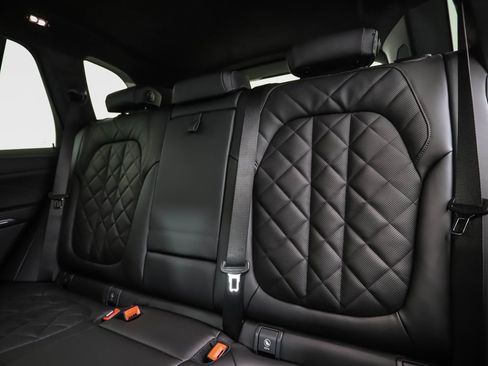 New 2026 BMW X5 xDrive50e image 23