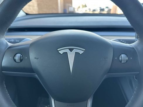 Used 2023 Tesla Model Y Long Range image 24