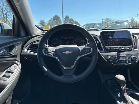 Used 2023 Chevrolet Malibu RS FWD image 13