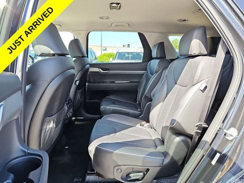 Used 2025 Hyundai Palisade SEL FWD image 9