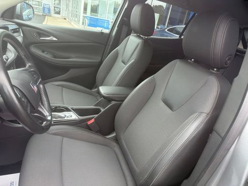 Used 2024 Buick Encore GX Preferred AWD/4WD image 9