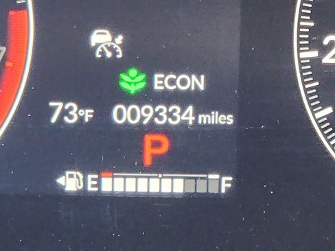 Used 2025 Honda Pilot TrailSport image 18