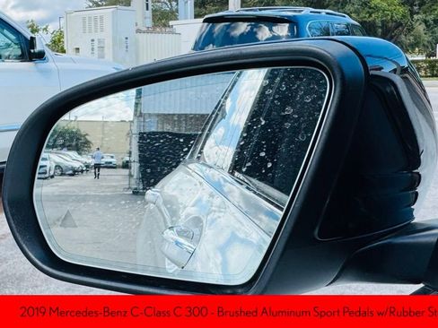 Used 2019 Mercedes-Benz C 300 Sedan image 16