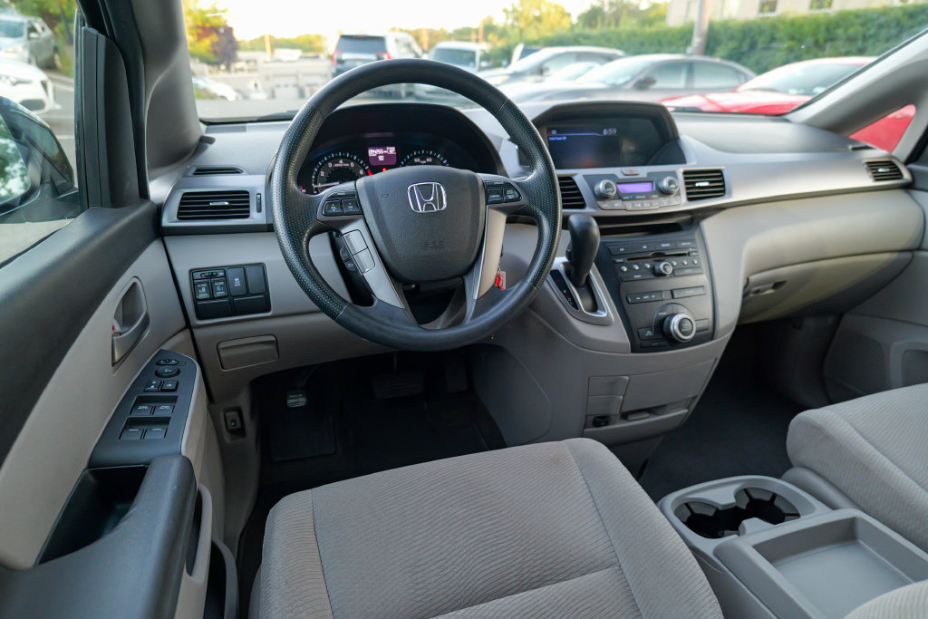 Used 2013 Honda Odyssey EX image 38