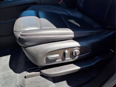 Used 2023 Chevrolet Traverse RS w/ LPO, Floor Liner Package AWD/4WD image 15