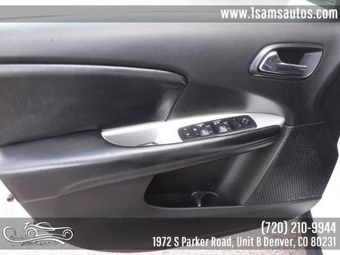 Used 2017 Dodge Journey SE image 32