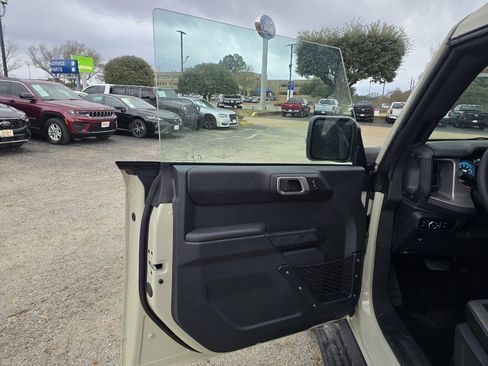 New 2025 Ford Bronco Outer Banks image 15