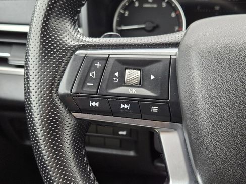 Used 2024 Mitsubishi Outlander SE image 26