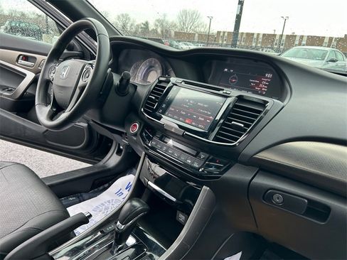 Used 2017 Honda Accord EX-L image 20