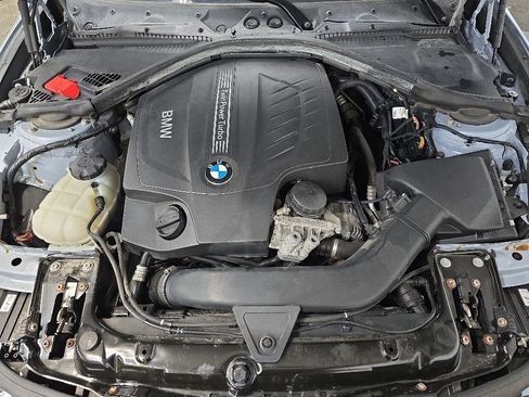 Used 2013 BMW 335i xDrive Sedan AWD/4WD image 12