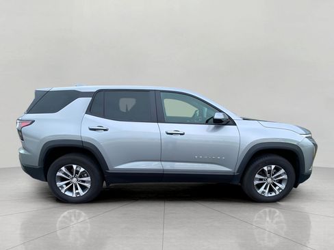 Used 2025 Chevrolet Equinox LT AWD/4WD image 12