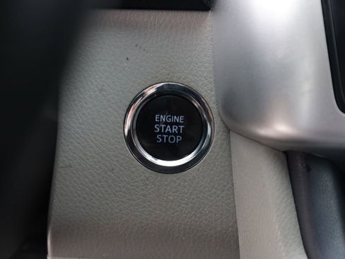 Used 2018 Toyota Highlander XLE image 6