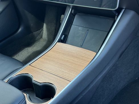 Used 2020 Tesla Model 3 Long Range image 18